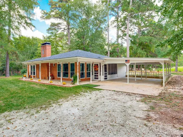 6205 An County Rd #153, Palestine, TX 75801