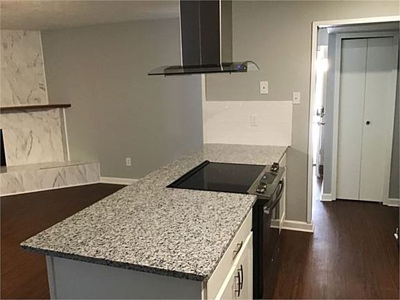 3rd image of 5308 Knox Dr