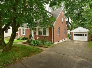 867 Windsor Ave, Windsor, CT 06095