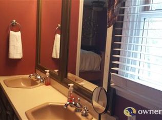 1410 N Countryshire Dr, Columbia, MO 65202