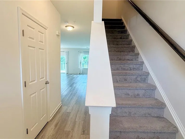 133 Scotty Dr — Photo 4