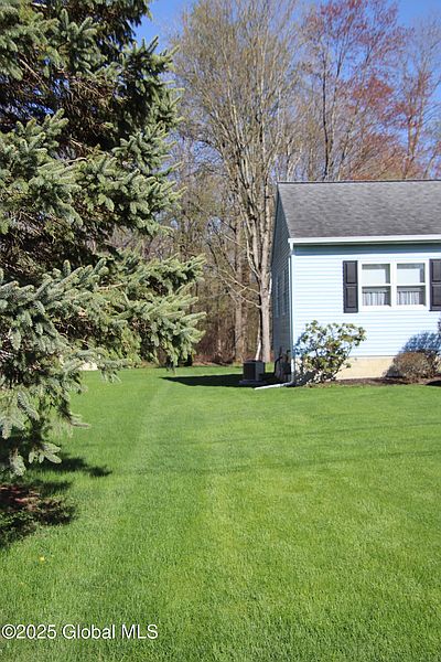 3rd image of 10 Stephen Road