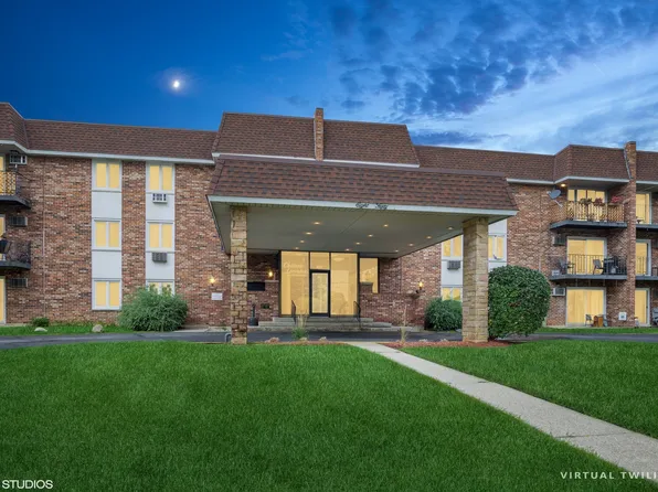 850 S Lorraine Rd APT 2G, Wheaton, IL 60189