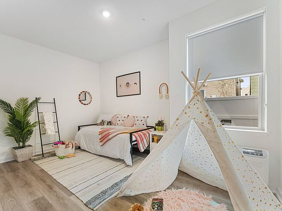 5th image of 829 Garfield Ave APT 208