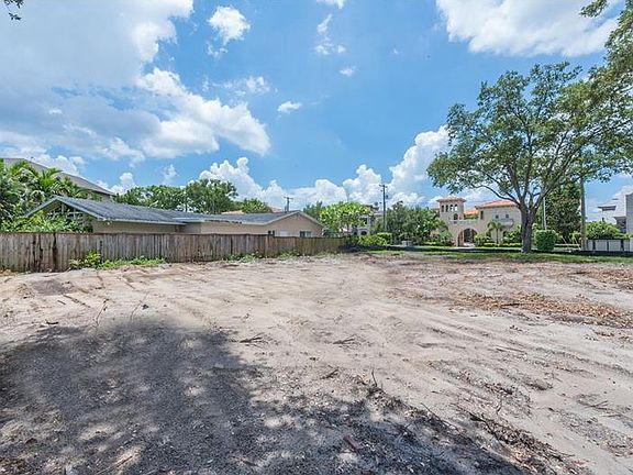 2nd image of 63 Bahama Cir