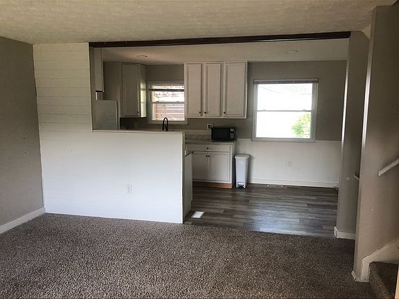 3rd image of 8677 Canyon Cove Rd