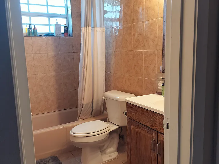 940 Benevento Ave — Photo 10