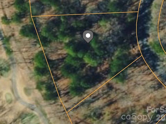 2nd image of 105 Foxboro Rd