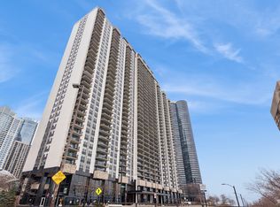 400 E Randolph St APT 3002, Chicago, IL 60601
