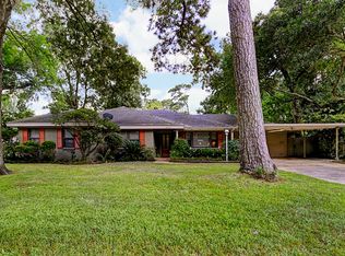 10203 Shadow Wood Dr, Houston, TX 77043