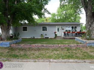 2504 W 10th St, Grand Island, NE 68803