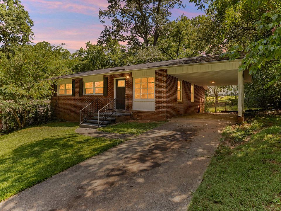 1st image of 202 Lakeview Dr