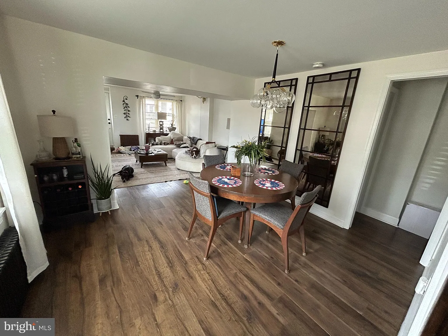 4 bed, 1.5 bath, $3,050 — Photo 3