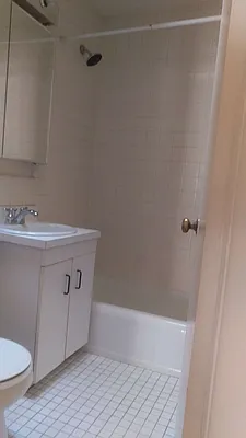 Rented by Green Line Realty | media 24