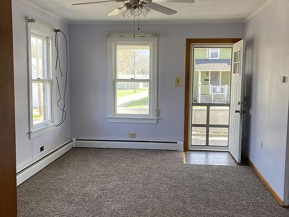 3rd image of 337 Weldon St
