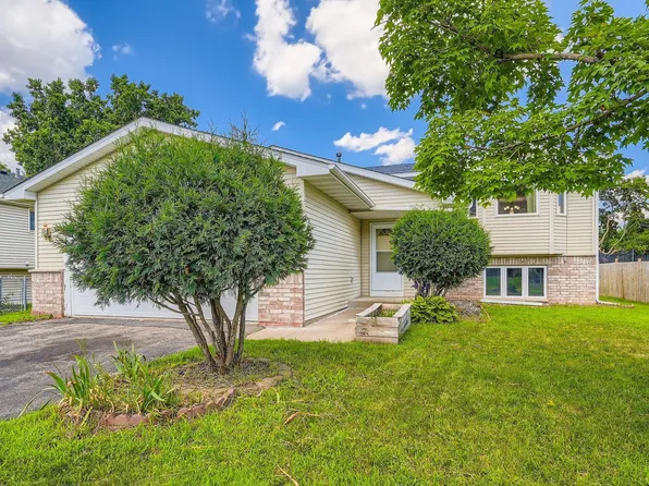 2208 84th Ave N, Brooklyn Park, MN 55444
