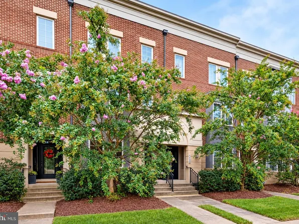 42290 Peregrine Ter, Ashburn, VA 20148
