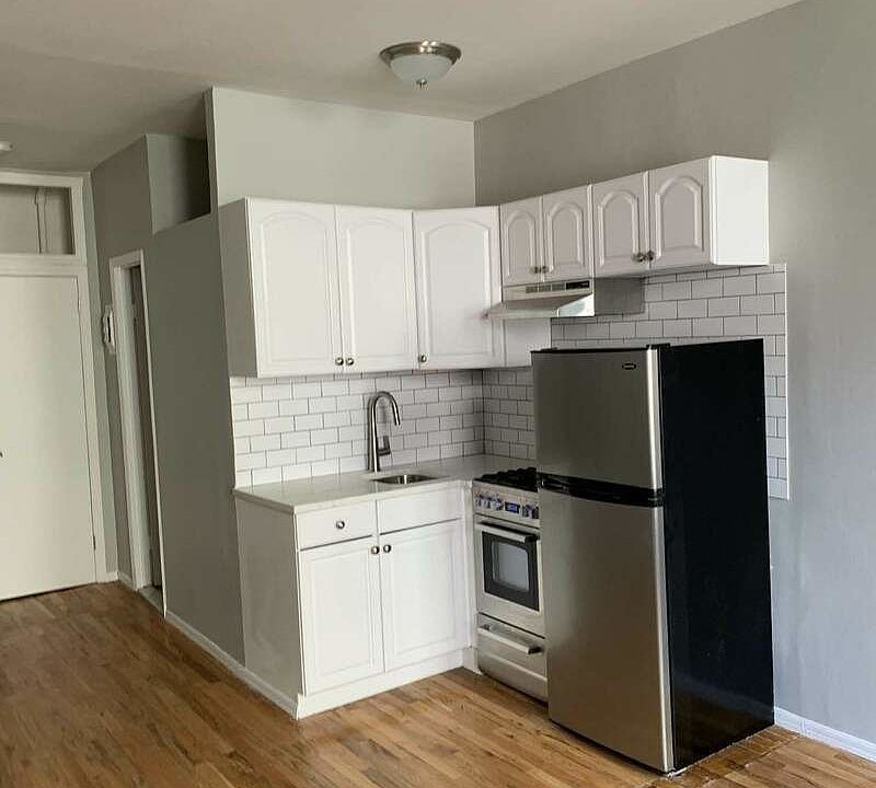 2nd image of 167 Bleecker St #Ii