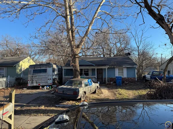 305 SE 35th Ter, Topeka, KS 66605