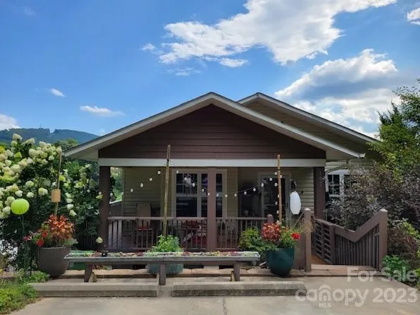 102 Warren Haynes Dr, Asheville, NC 28806