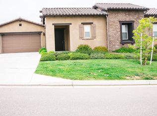 302 Falcon Crest Dr, Lompoc, CA 93436