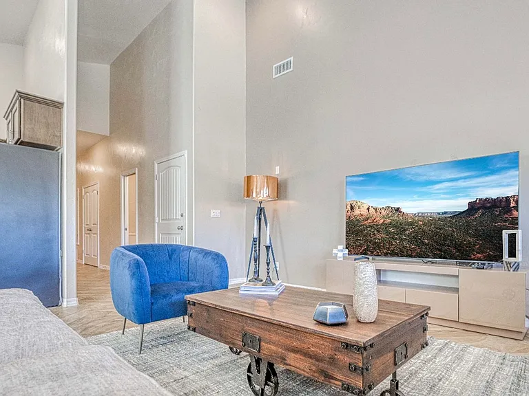 2816 Sammy Cervantes St — Photo 4