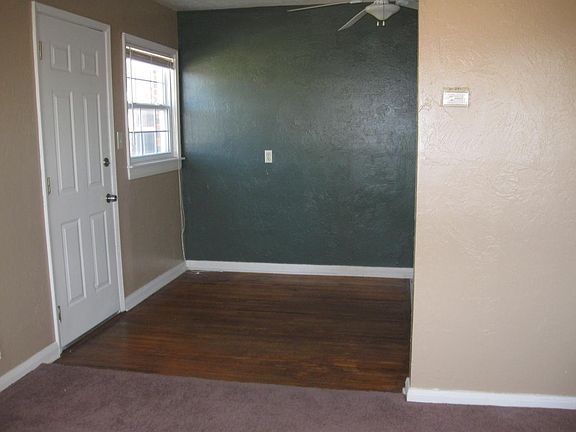 Living room to dining area