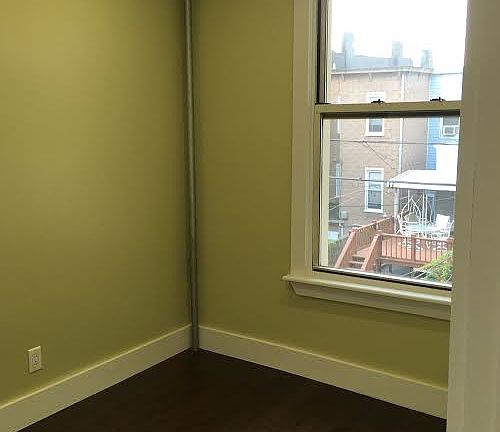 4th image of 179 Russell St
