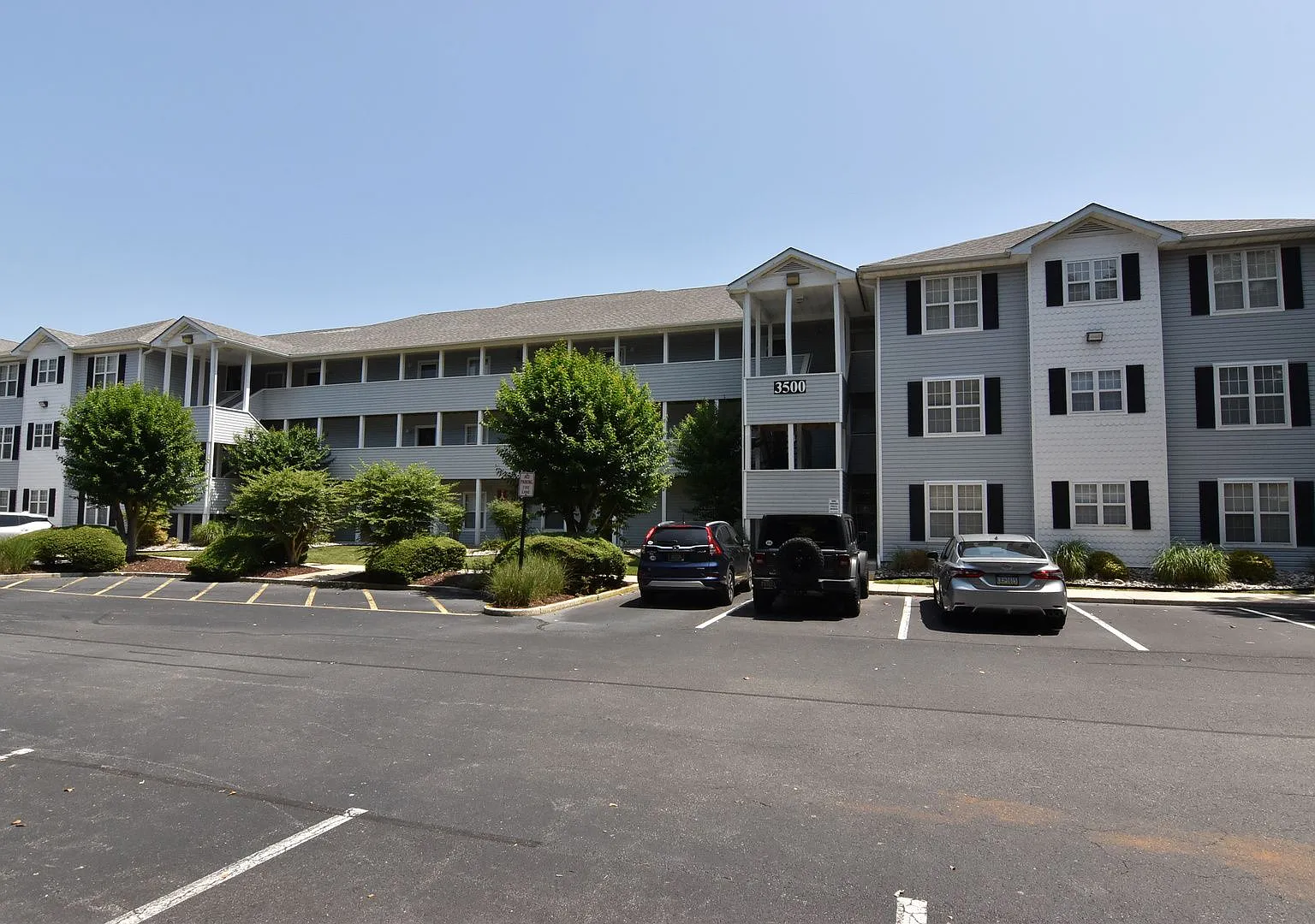 2BR 2BA Rehoboth Beach Condo in Sanibel Village — Photo 1