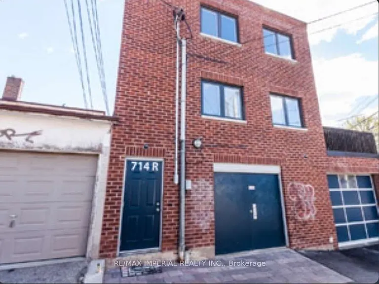 714R Dufferin St — Photo 1
