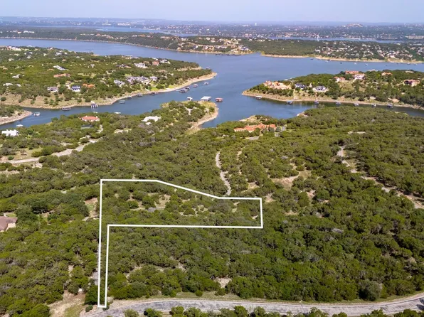 105 N Angel Light Dr, Spicewood, TX 78669