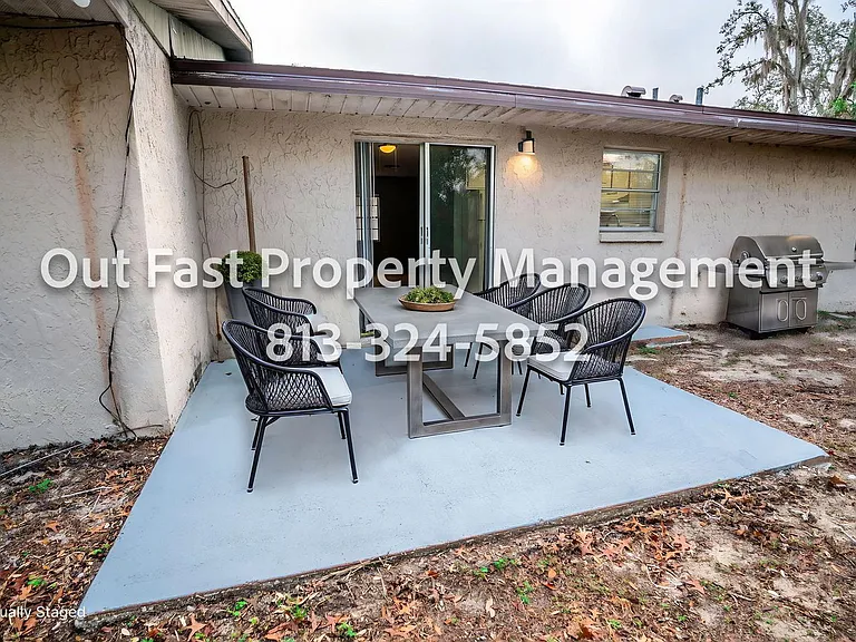 1273 Sylvia Ave — Photo 11