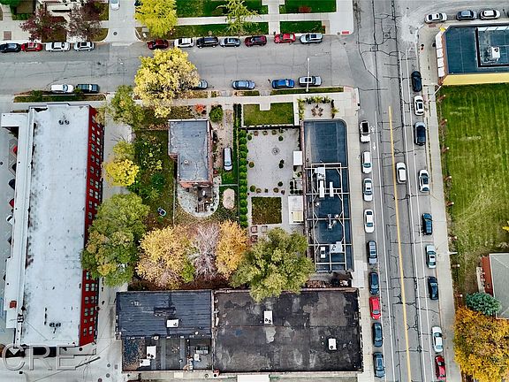 5th image of 684 W Alexandrine St