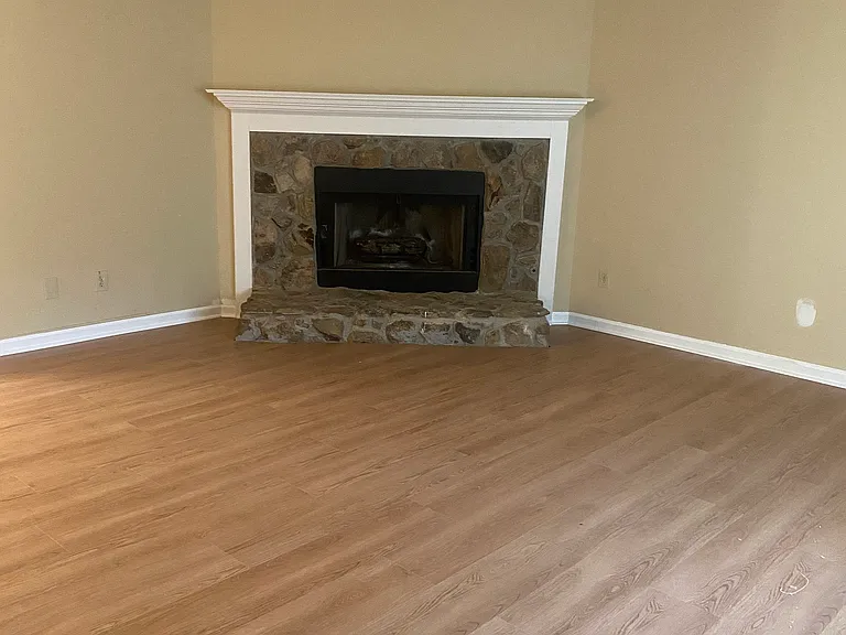 218 Benton Flds — Photo 4