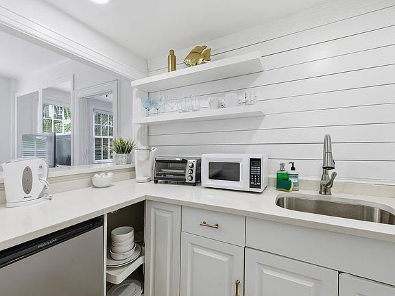 5th image of 235 Sunrise Avenue #2259