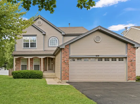 7736 Geneva Dr, Gurnee, IL 60031