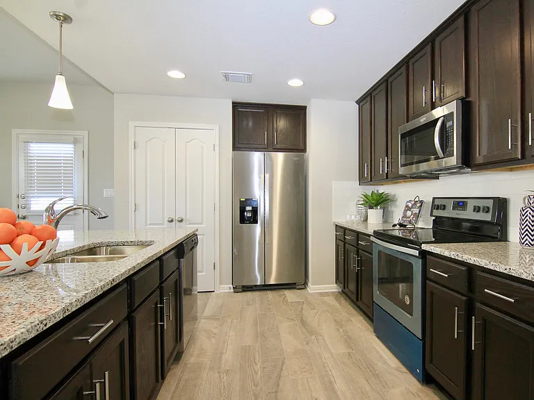 737 Coconut Grove St #737 — Photo 6