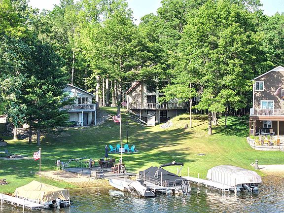 2nd image of 4751 Appleby Ct