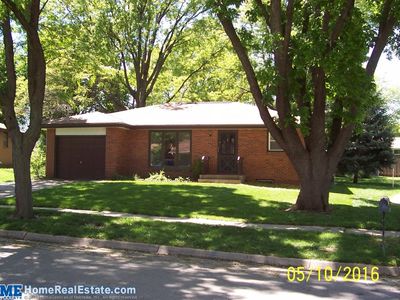 7115 Englewood Dr, Lincoln, NE, 68510