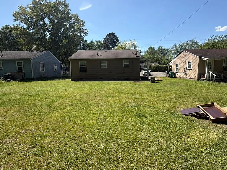 40 Monroe Ave — Photo 10