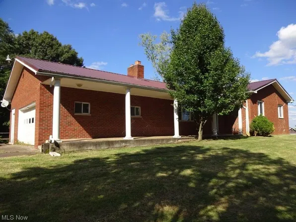 1038 Parkersburg Rd, Spencer, WV 25276