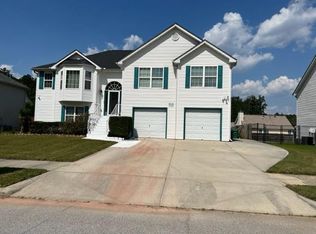 2010 Hillspring Ln, Lithonia, GA 30058