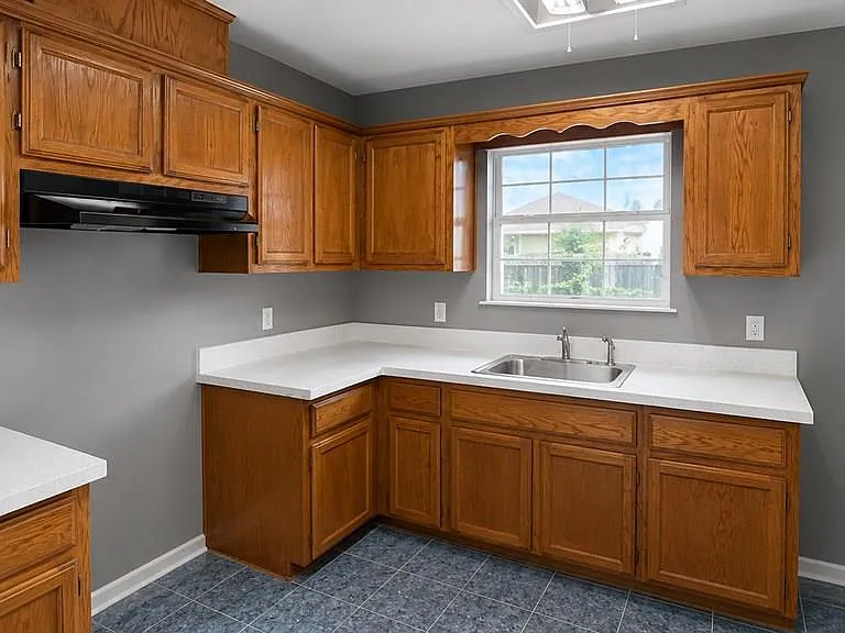 5111 Jovan Cir — Photo 2