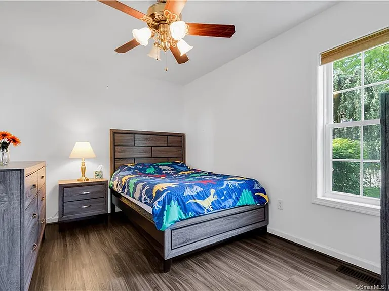 1 Alicia Ln #B — Photo 11