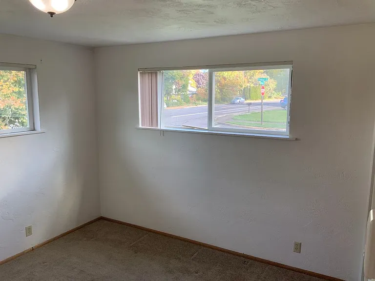 2358 Crescent Ave — Photo 10