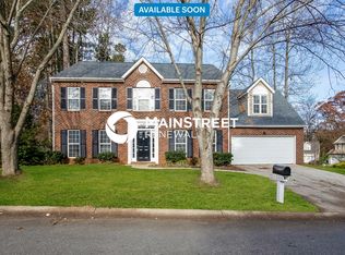 6209 Forest Pond Dr, Charlotte, NC 28262