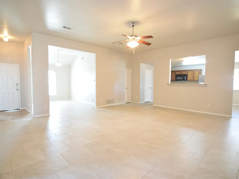 403 Constellation Dr — Photo 10