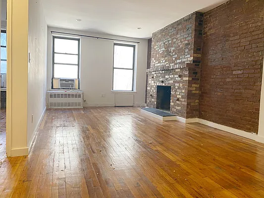 Rented by Ethan Blinder, LREB | media 20