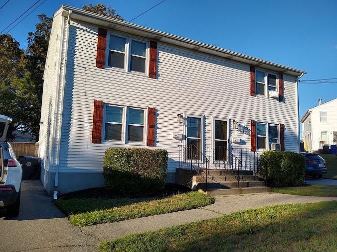 1st image of 136 Bliss St