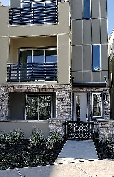5716 Sterling St — Photo 9